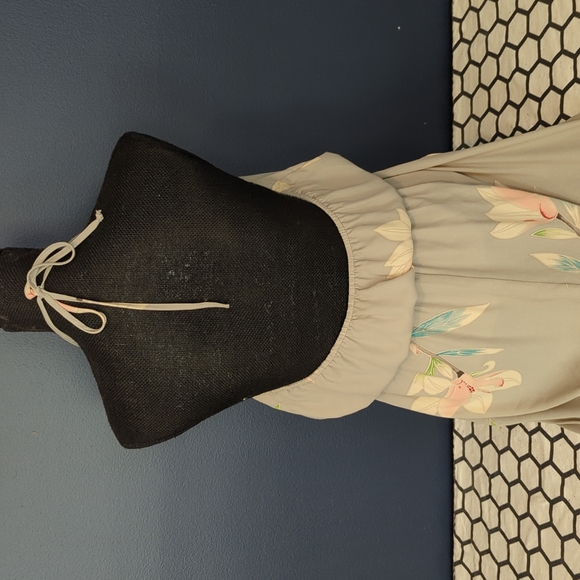 Halter Dress - Picture 3 of 3